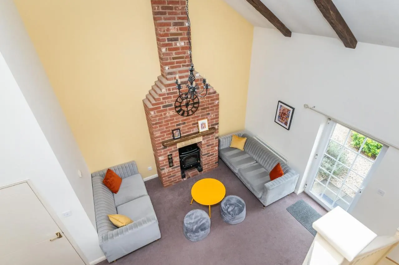 Pass The Keys Charming Cottage Near Clifton Moor York 0*,