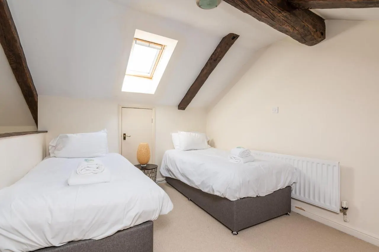 Pass The Keys Charming Cottage Near Clifton Moor York 0*,