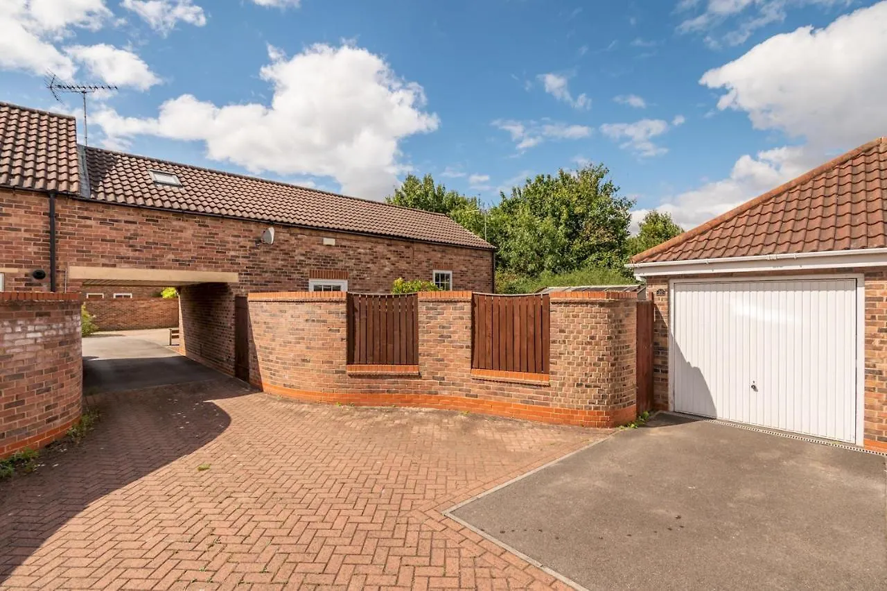Pass The Keys Charming Cottage Near Clifton Moor York 0*,  Royaume-Uni
